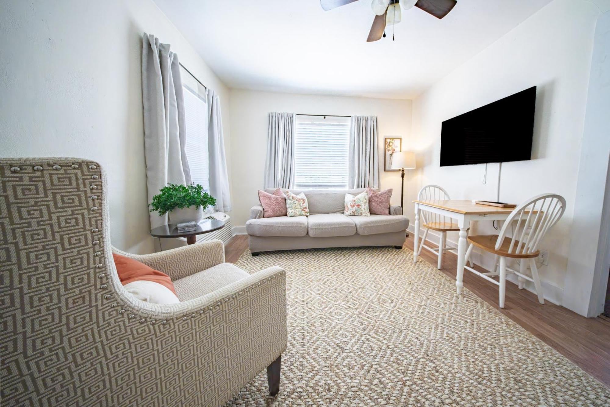 The Flats On Florida St - Super Comfy 2-Bedroom Apartments Mobile Zewnętrze zdjęcie